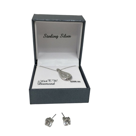 Kohl's Diamond Teardrop 1/4ct. Pendant Women's Necklace w/Earrings